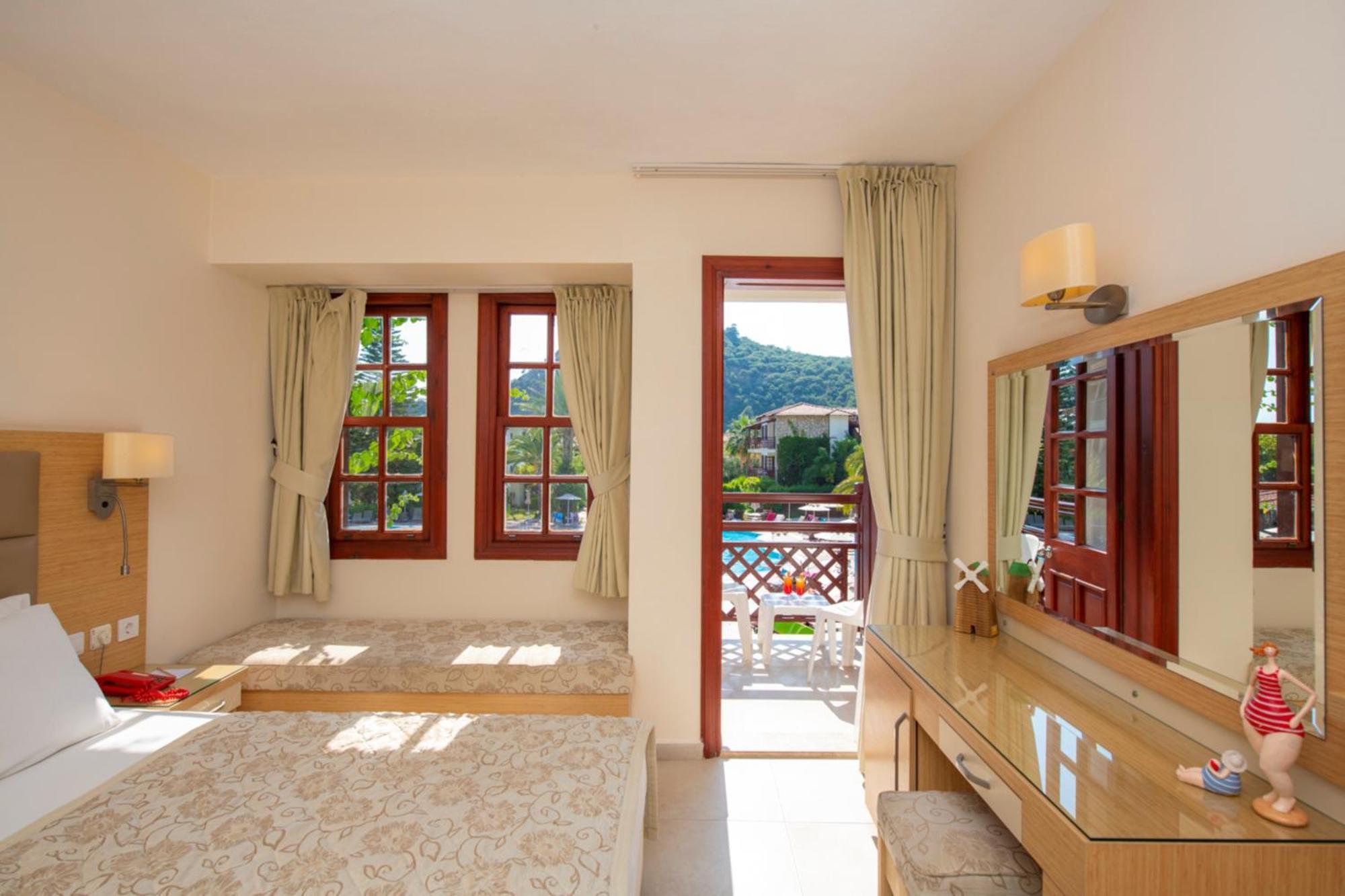 Alize Hotel Ölüdeniz Extérieur photo